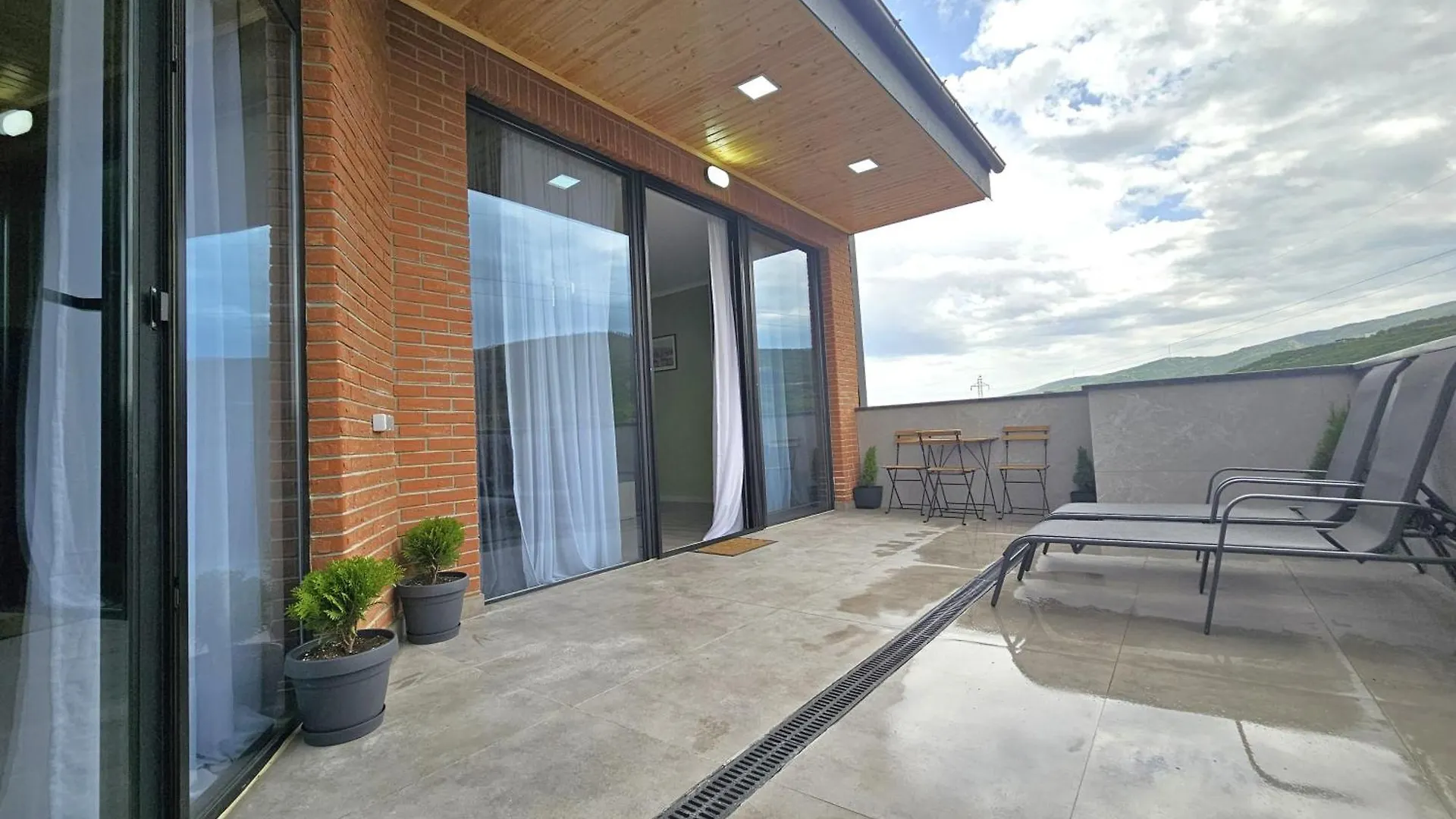 The Passenger Rooms Apartment ティビリシ